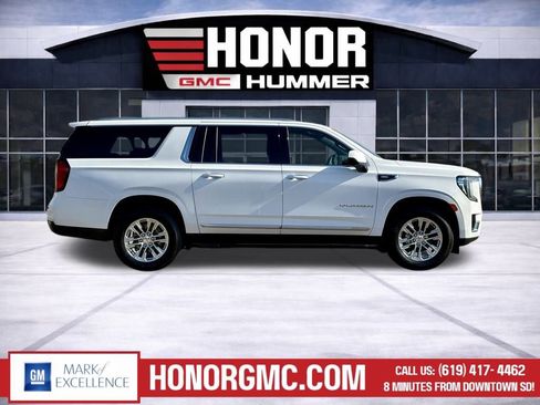 Used 2024 GMC Yukon XL SLT image 3