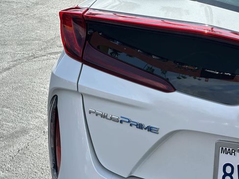 Used 2021 Toyota Prius Prime LE image 7