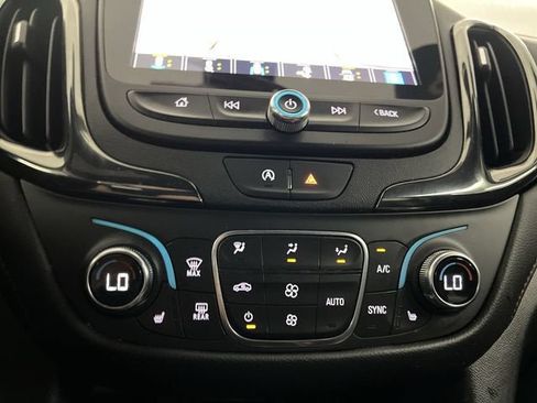 Certified 2023 Chevrolet Equinox RS w/ RS Leather Package AWD/4WD image 17