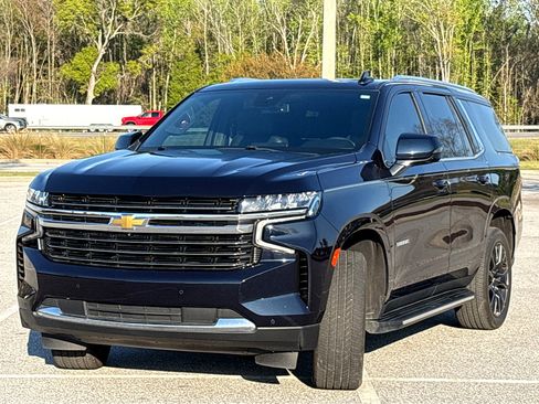 Used 2023 Chevrolet Tahoe LT w/ Luxury Package image 3