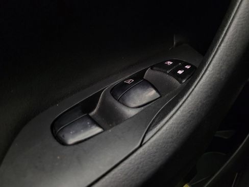 Used 2014 Nissan Altima 2.5 S w/ Display Audio Package FWD image 27