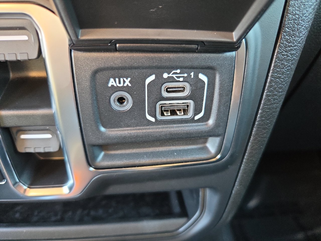 New 2027 Jeep Wrangler Unlimited Sahara AWD/4WD image 11