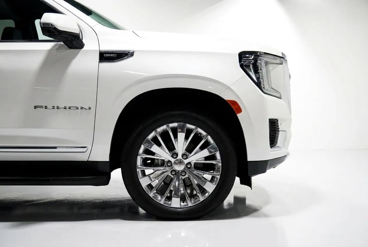 Used 2021 GMC Yukon XL SLT w/ SLT Luxury Plus Package AWD/4WD image 6
