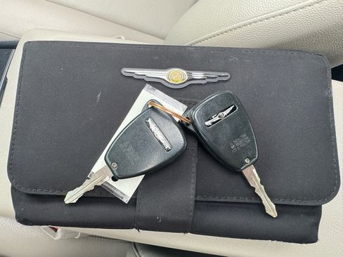 Used 2007 Chrysler 300 Touring L image 21