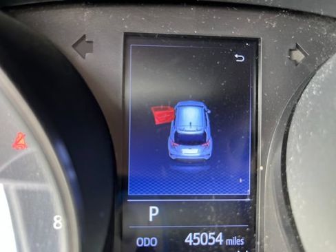 Used 2020 Toyota C-HR XLE FWD image 7