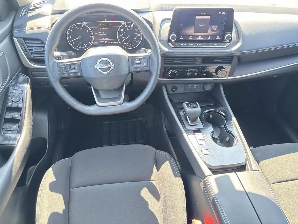 Used 2025 Nissan Rogue S FWD image 12