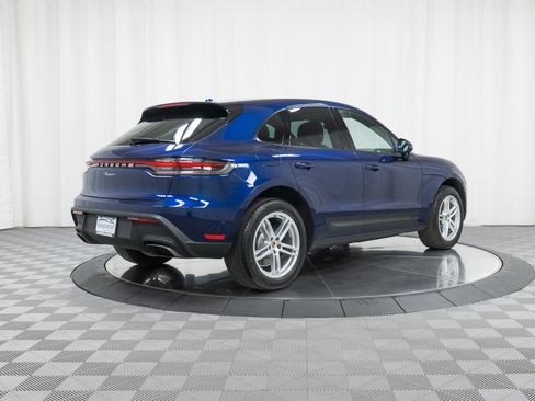 Certified 2022 Porsche Macan image 9
