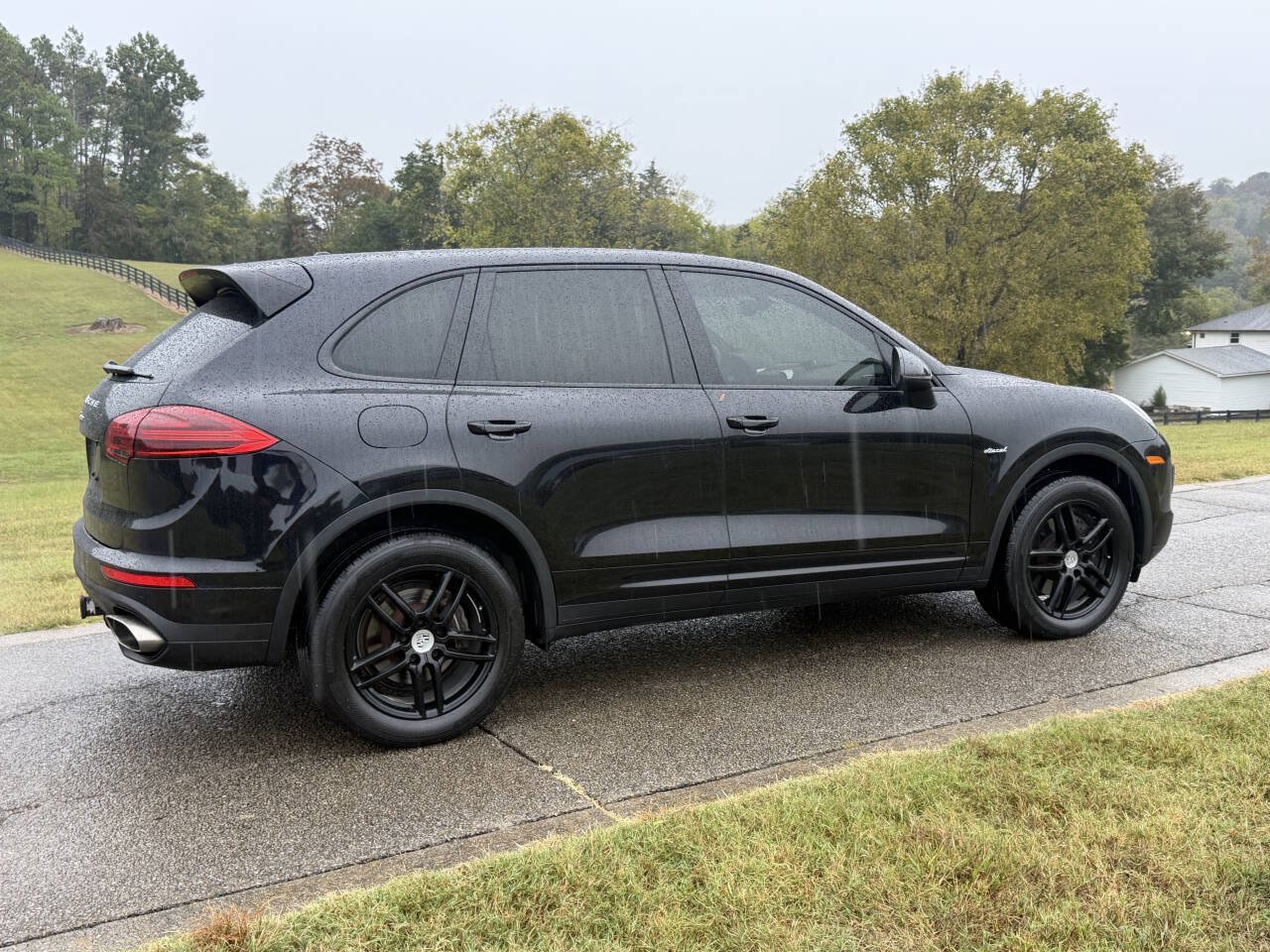 Used 2015 Porsche Cayenne Diesel AWD/4WD image 23