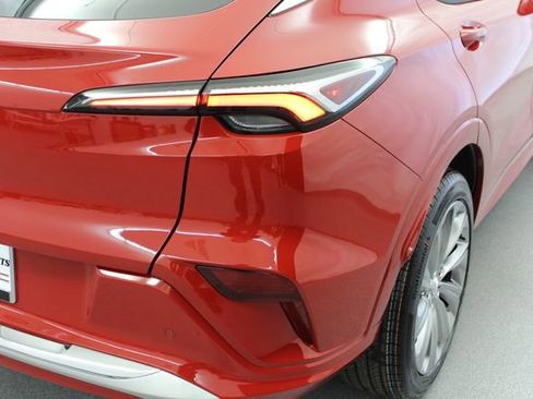 New 2026 Buick Envista Avenir FWD image 9