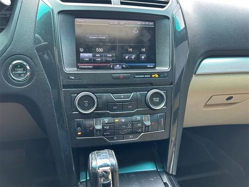 Used 2016 Ford Explorer XLT w/ Equipment Group 202A image 21