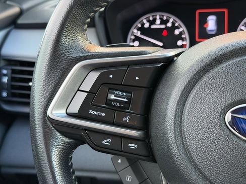 Used 2022 Subaru Outback Premium image 11