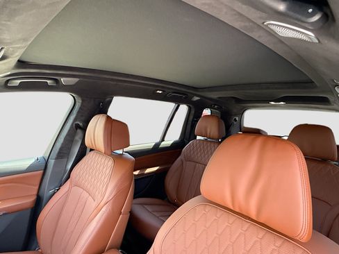 New 2026 BMW ALPINA XB7 AWD/4WD image 30