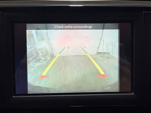 Used 2018 Chrysler Pacifica Touring-L image 29