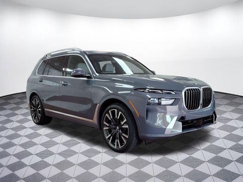 Used 2026 BMW X7 xDrive40i image 6