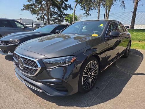Used 2024 Mercedes-Benz E 350 4MATIC Sedan image 9