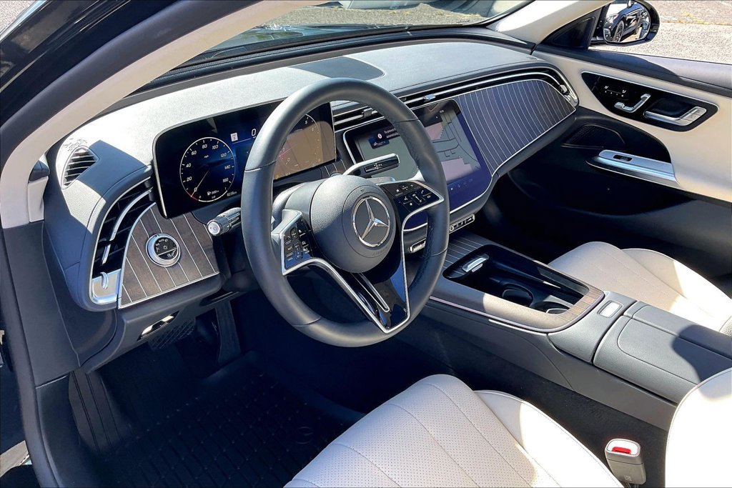 Used 2026 Mercedes-Benz E 350 4MATIC Sedan image 11