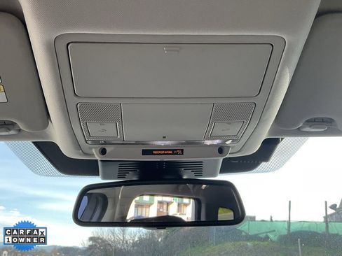 Used 2019 Land Rover Discovery Sport SE image 42