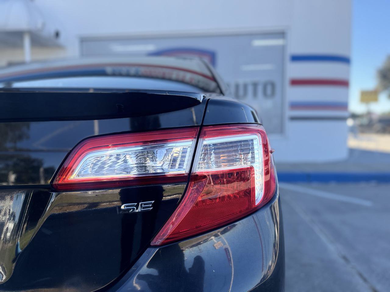 Used 2012 Toyota Camry SE FWD image 32