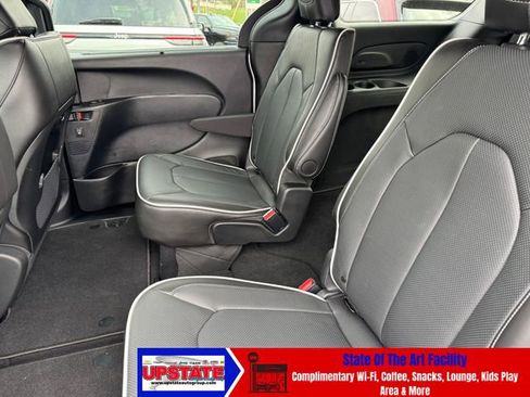 New 2026 Chrysler Pacifica Limited w/ S Appearance Package image 22