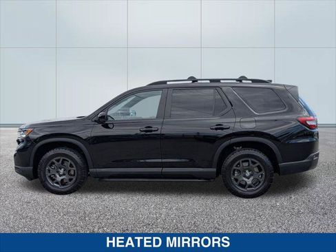 Used 2024 Honda Pilot TrailSport image 2