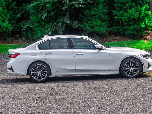 Used 2021 BMW 330i xDrive 330i xDrive w/ Convenience Package image 10