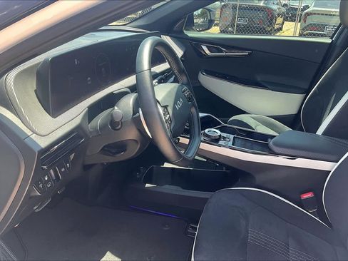 Certified 2022 Kia EV6 GT-Line w/ GT-Line Suede Seat Package RWD image 2