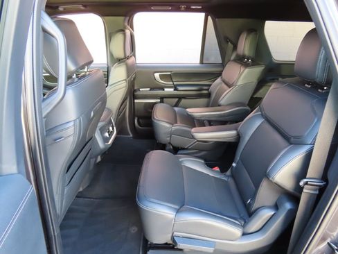 Used 2025 Ford Expedition Max Platinum w/ Stealth Appearance Package AWD/4WD image 30