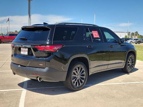 Used 2023 Chevrolet Traverse RS w/ LPO, Floor Liner Package FWD image 5