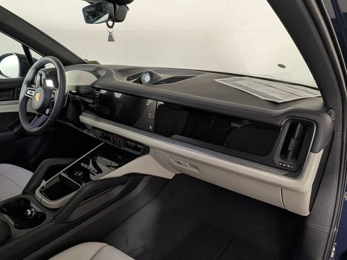 New 2026 Porsche Cayenne AWD/4WD image 19