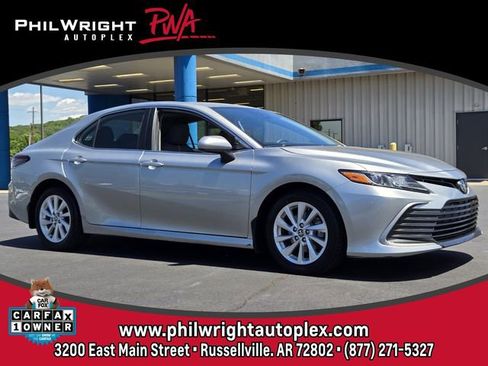 Used 2021 Toyota Camry LE FWD image 1