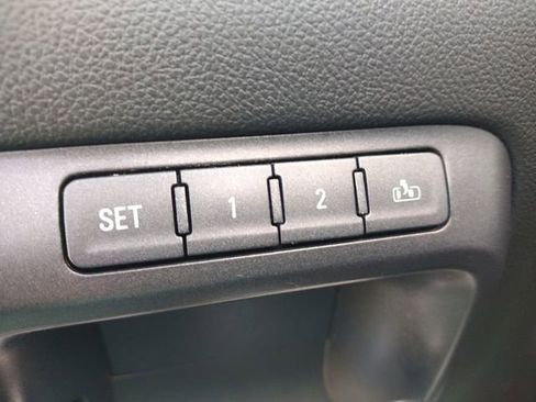 Used 2018 Chevrolet Silverado 1500 LTZ image 34