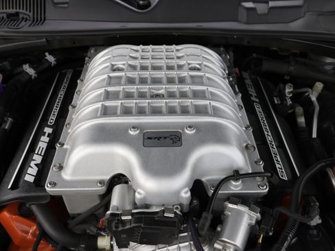 Used 2023 Dodge Challenger SRT Hellcat w/ Driver Convenience Group RWD image 19