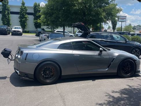 Used 2012 Nissan GT-R Premium AWD/4WD image 5