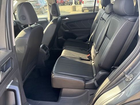 Used 2024 Volkswagen Tiguan SE FWD image 28