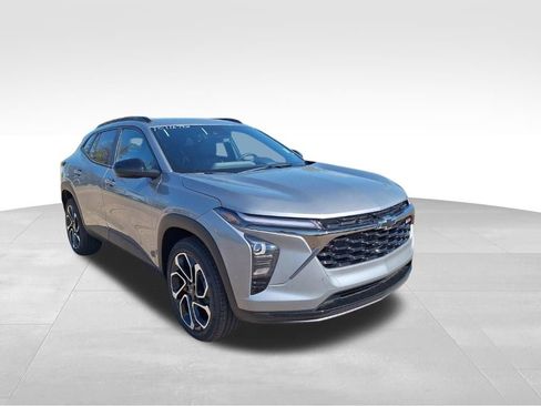 New 2026 Chevrolet Trax RS w/ Driver Confidence Package FWD image 4