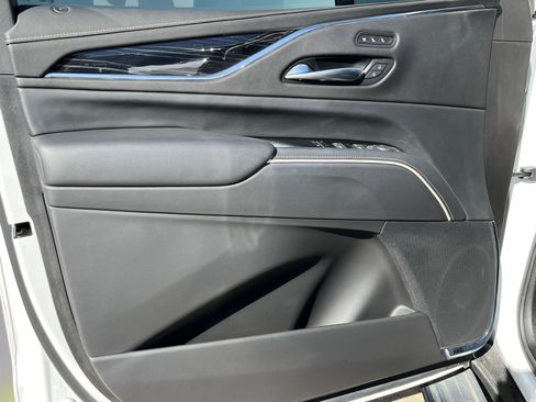 Used 2023 Cadillac Escalade Sport w/ LPO, ONYX Package image 23