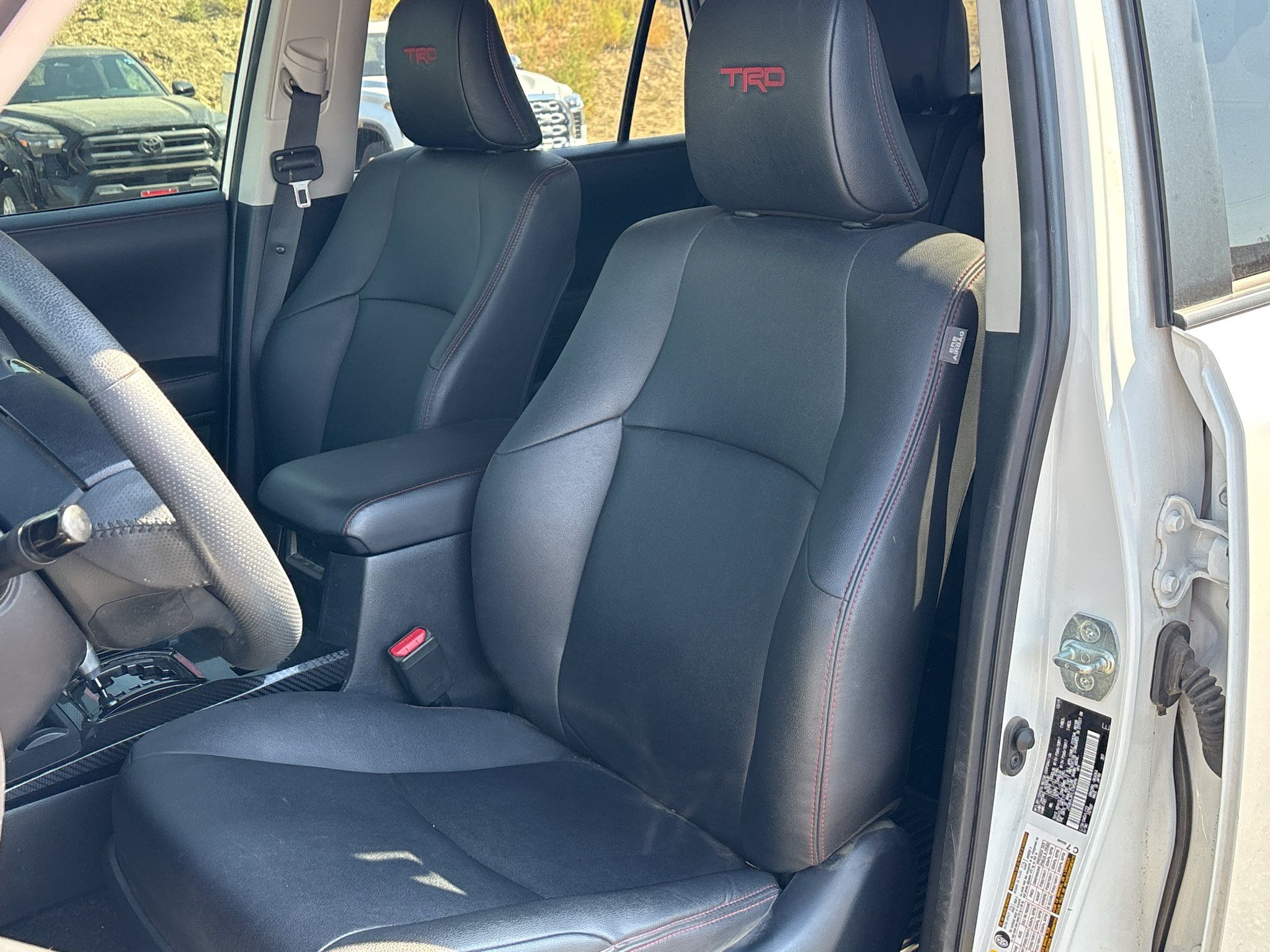 Used 2020 Toyota 4Runner TRD Off-Road Premium AWD/4WD image 2