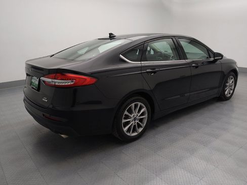 Used 2020 Ford Fusion SE image 10