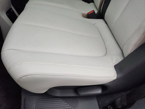 Used 2022 Hyundai Ioniq 5 Limited image 25