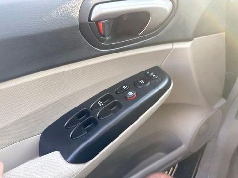 Used 2011 Honda Civic LX image 10