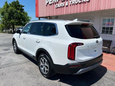 Used 2020 Kia Telluride EX FWD image 3
