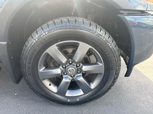 Used 2015 Nissan Titan SV w/ SV Value Truck Package AWD/4WD image 30