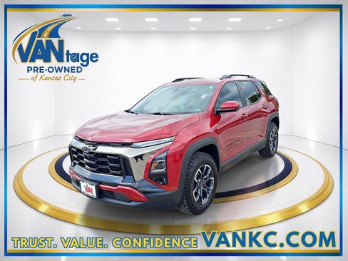 Used 2025 Chevrolet Equinox ACTIV w/ Safety and Technology Package AWD/4WD image 1
