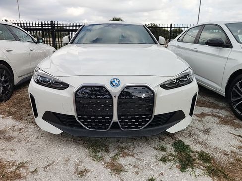 Certified 2023 BMW i4 eDrive35 w/ Premium Package image 3