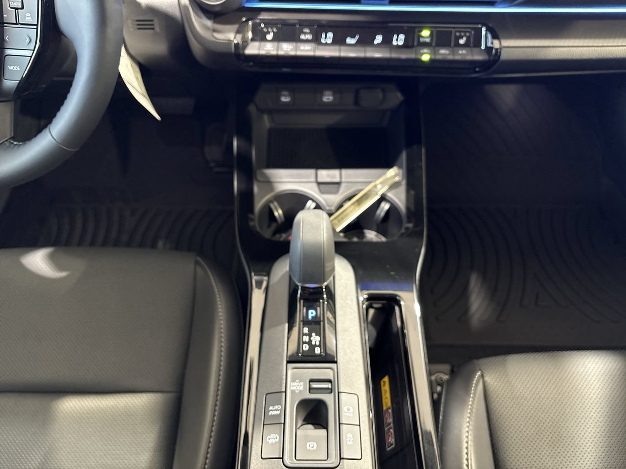 New 2027 Toyota Prius Plug-In Hybrid FWD image 21