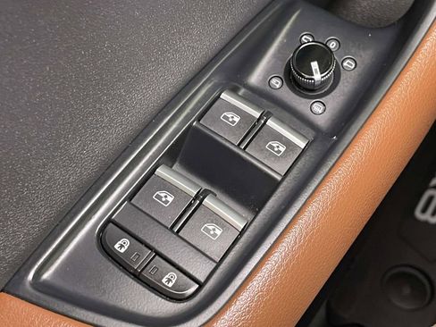 Used 2020 Audi Q8 Prestige w/ Prestige Package image 38