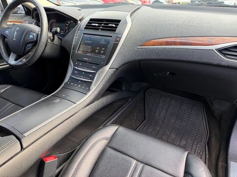 Used 2016 Lincoln MKZ Base 4dr Sedan image 15