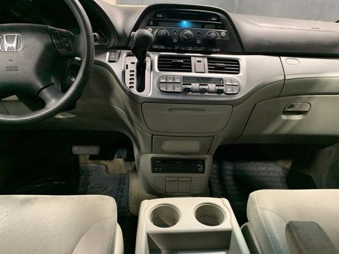 Used 2010 Honda Odyssey EX image 17