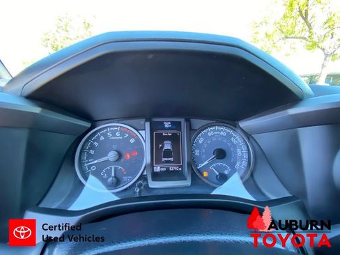 Used 2021 Toyota Tacoma TRD Off-Road w/ Technology Package AWD/4WD image 38