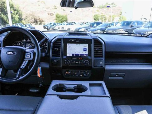 Used 2022 Ford F250 XL w/ Power Equipment Group image 12